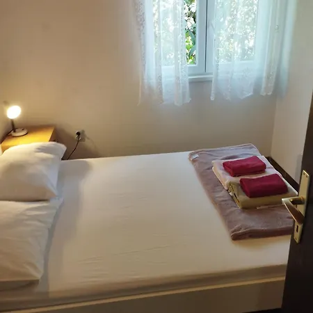 Villa Amarela