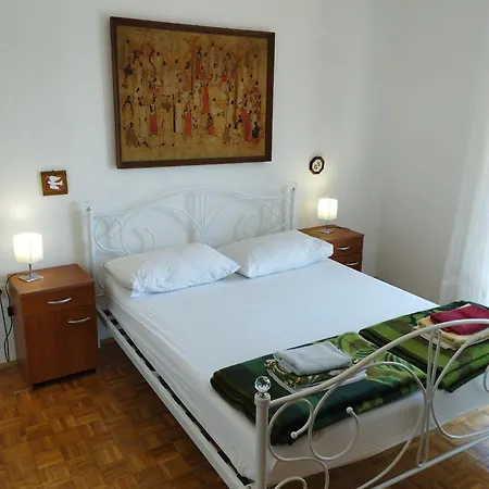 Amarela Villa *