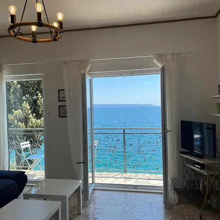 Amarela Villa *