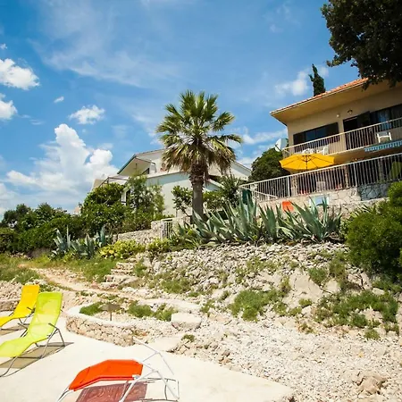 Amarela * Seget Vranjica